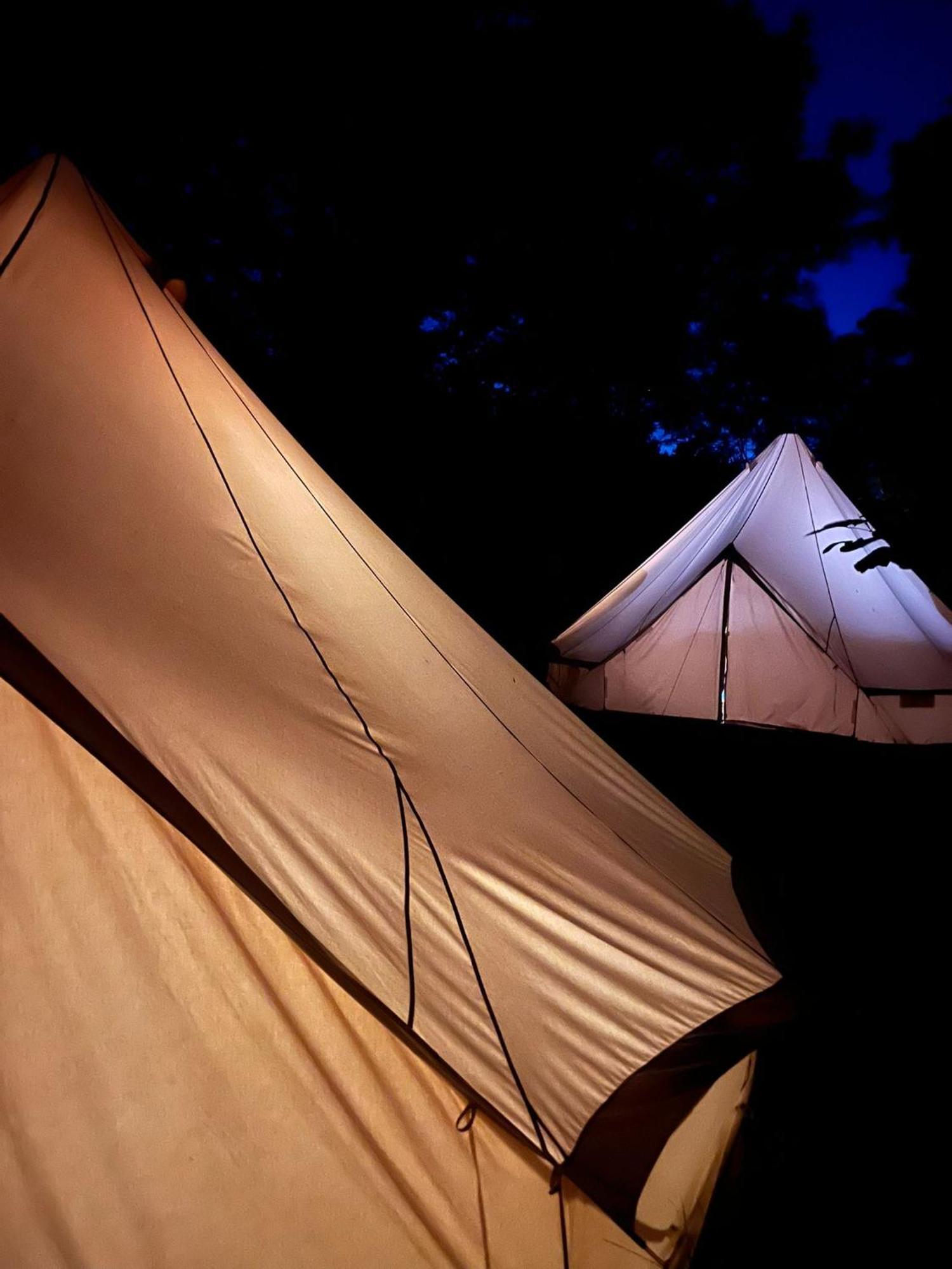 Le Travers Ajoux - Camping Gite Evenement Eksteriør bilde